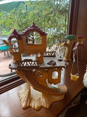 Calico critter large tree house